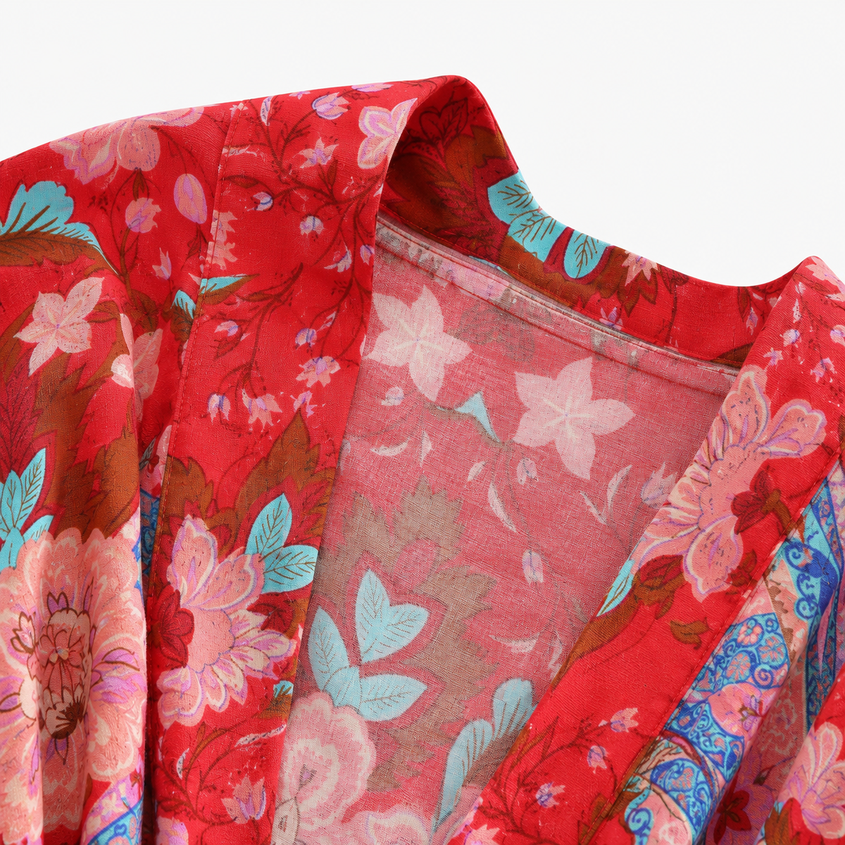 Kimono Court Femme Rouge Fleuri à Paons | Akane
