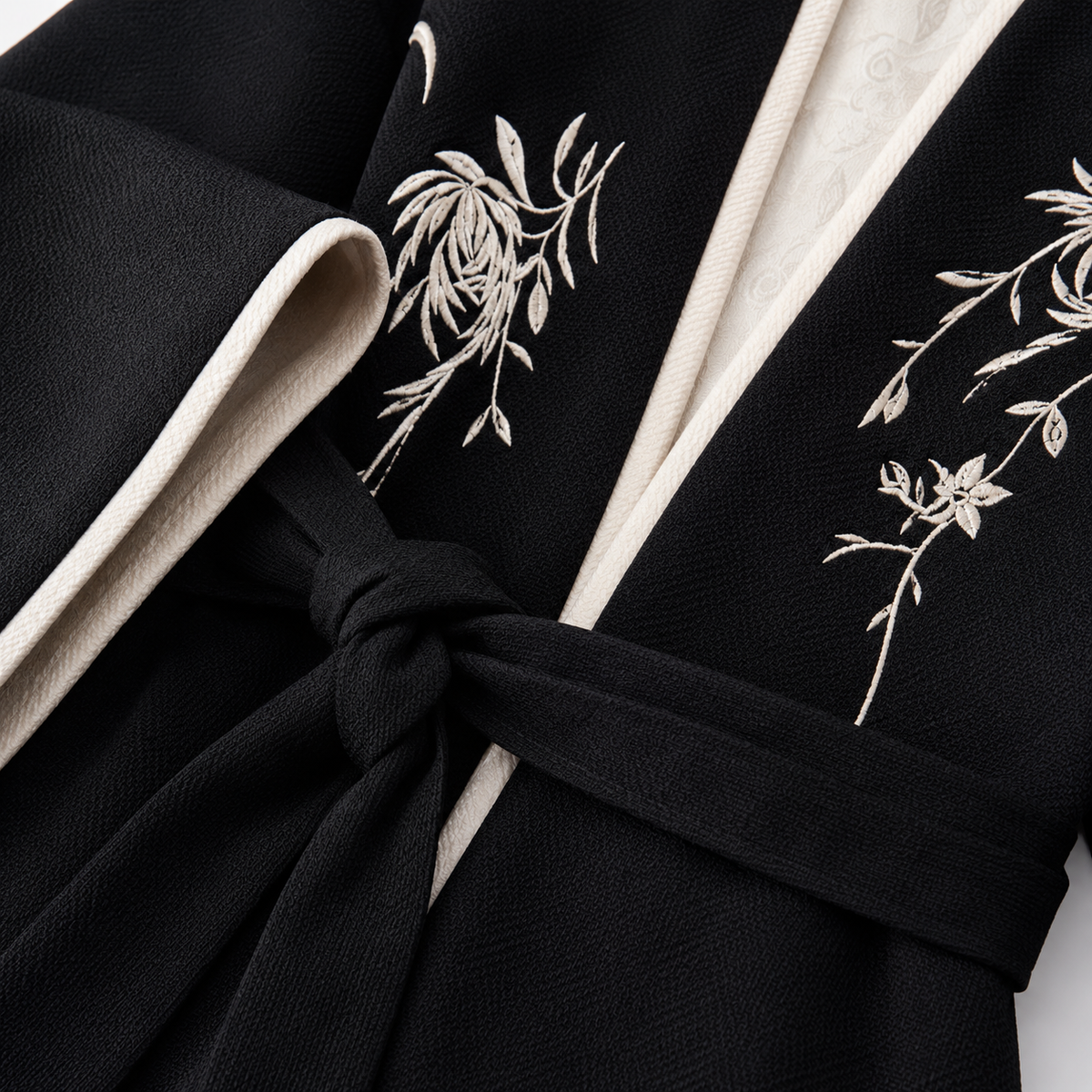 Kimono Femme Long Noir Japonais | Kasumi