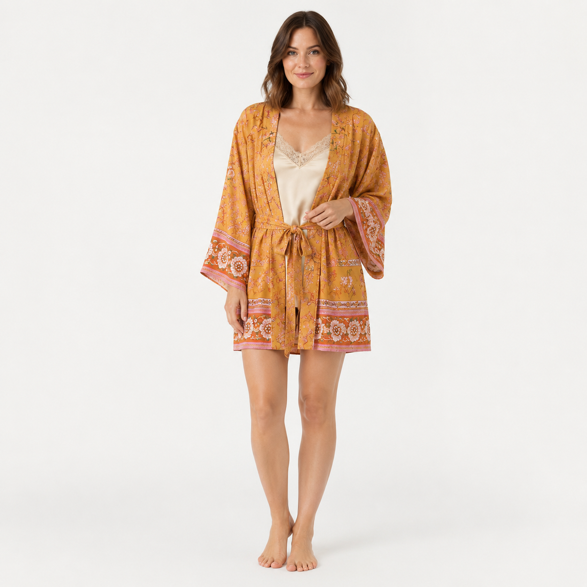 Kimono Femme Mi-long Fleuri Jaune Safran | Mizuha