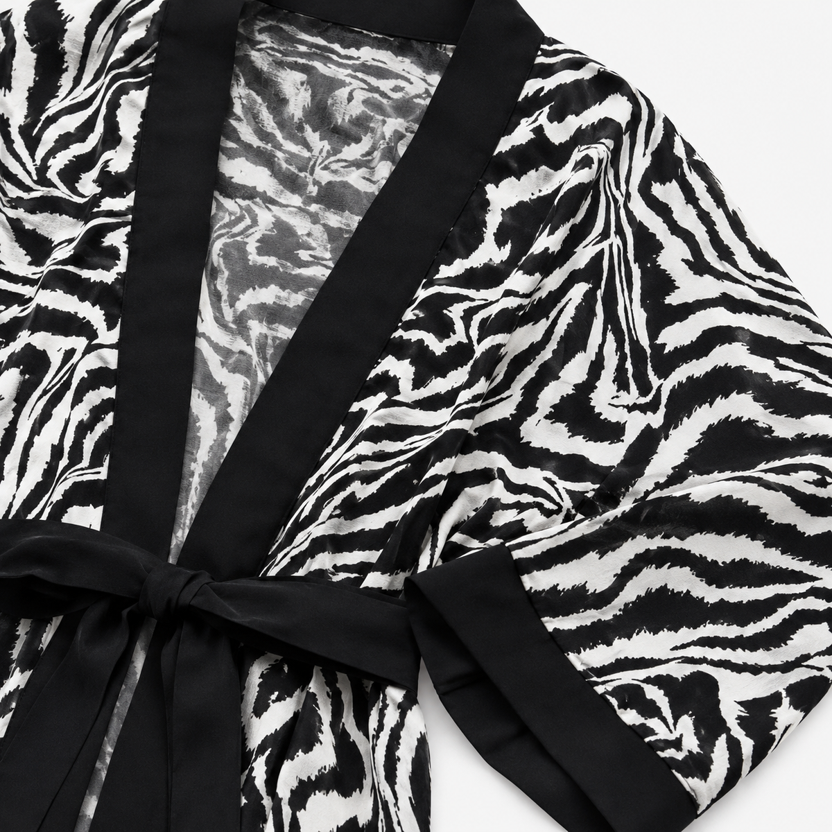 Kimono Long Femme Motif Zébré Noir | Reika
