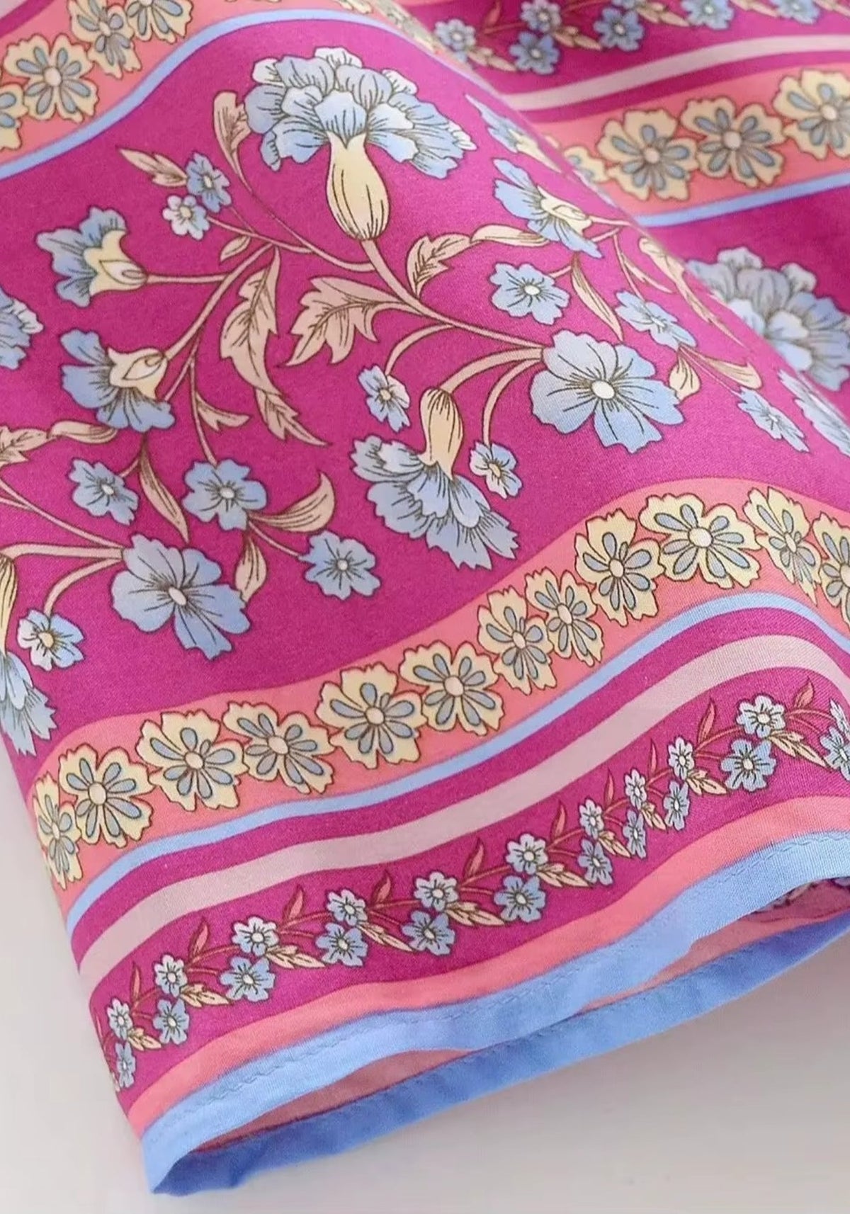 Kimono court bleu à fleurs | Hōseki